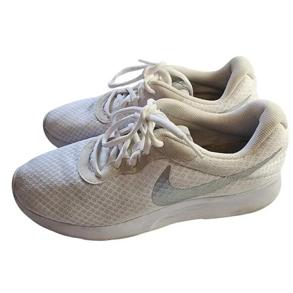 Nike Tanjun White/Metallic Silver Women's Sneaker Size 10 - Picture 1 of 6